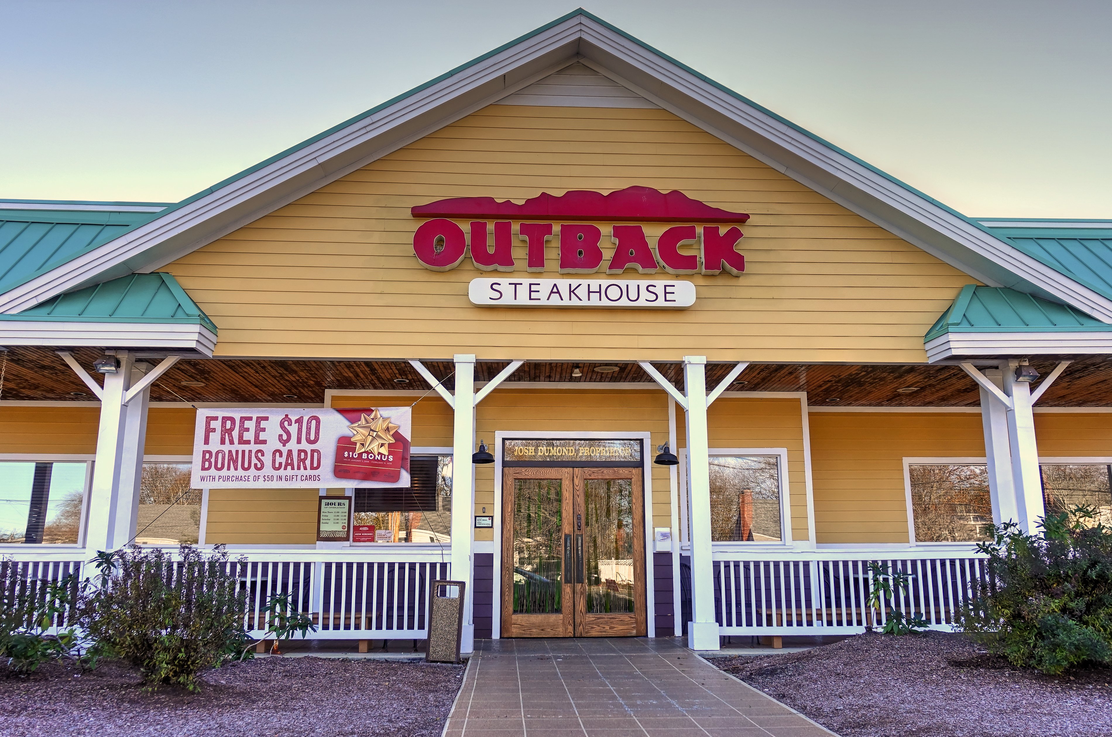 casual dining market research outback