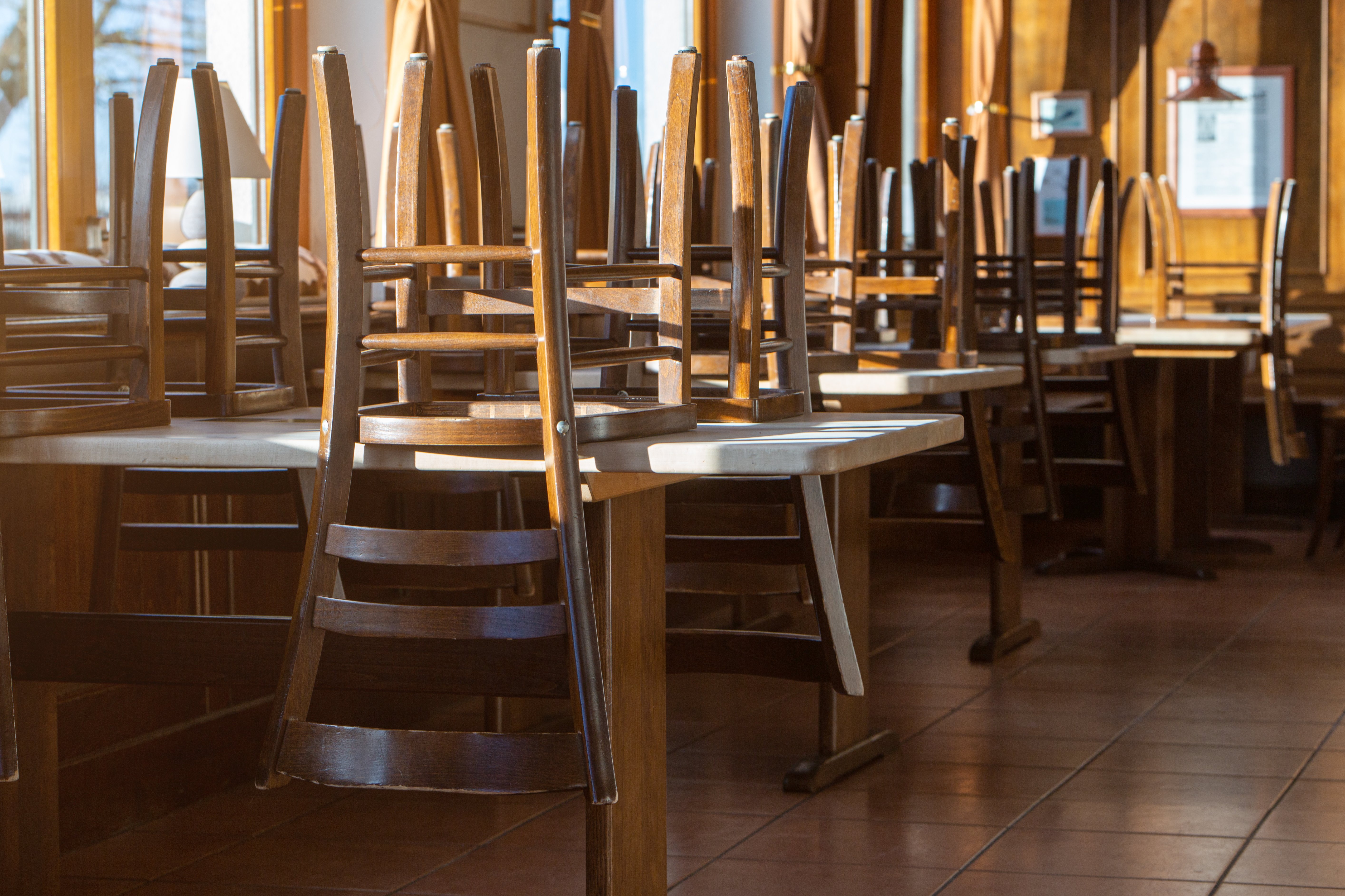 market research empty dining room