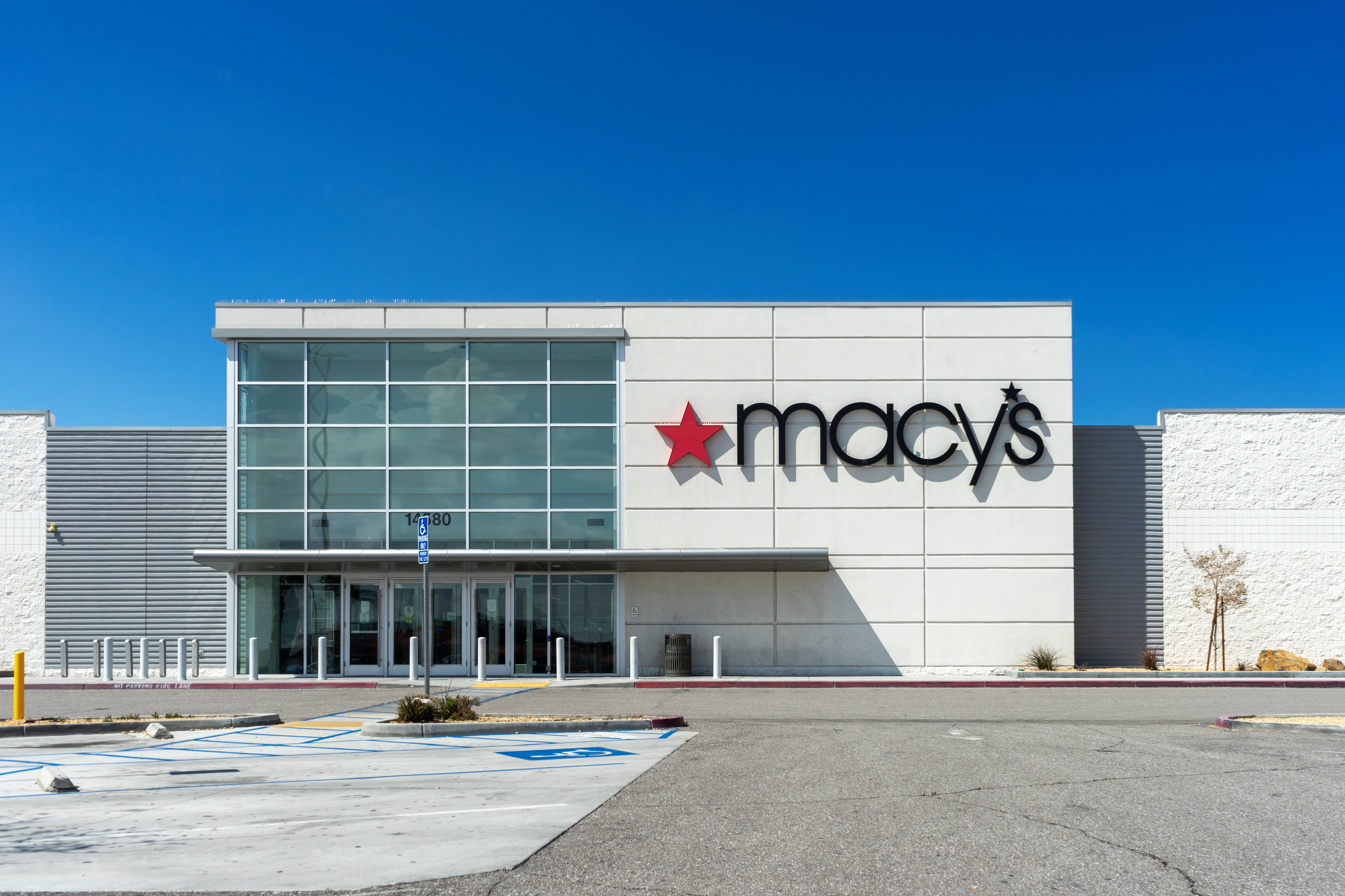 retail market research empty macys