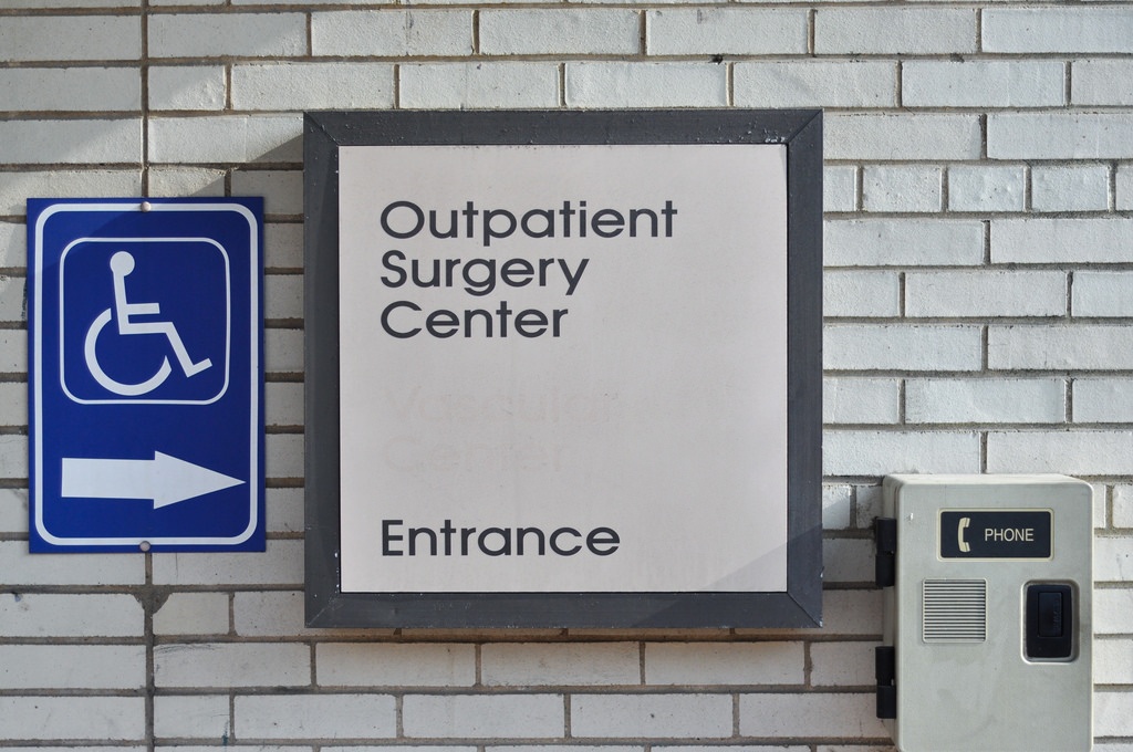 call center outpatient surgery.jpg